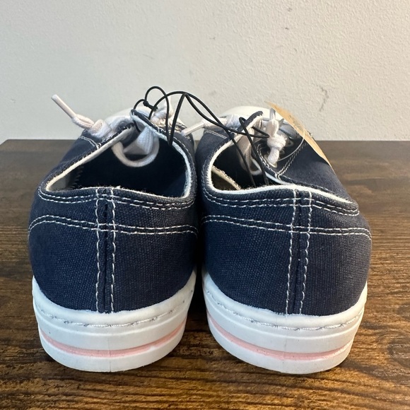Thereabouts Little and Big Girls Navy Scooter Canvas Sneaker NWT Various sizes - Picture 5 of 6
